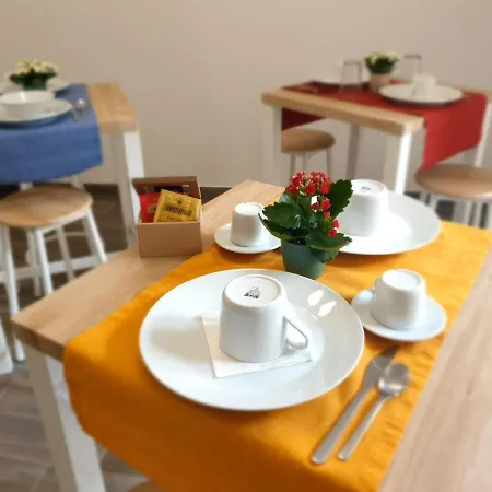 Residenza Tarzana Guest house *