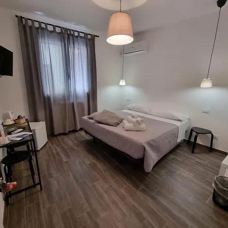 بيت ضيافة Residenza Tarzana