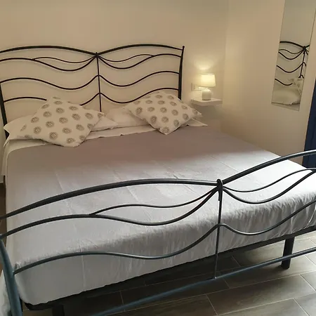 بيت ضيافة Residenza Tarzana